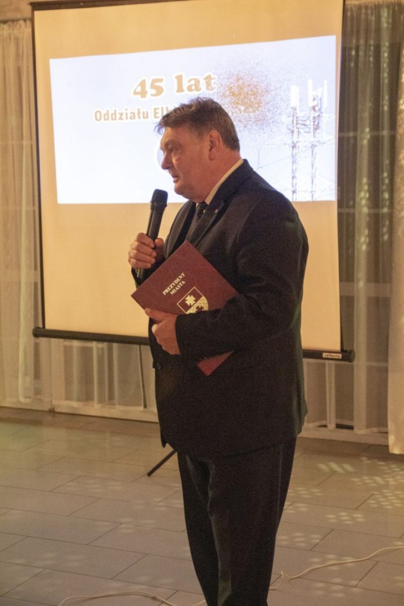 Prezydent Elbląga Pan Witaold Wróblewski przemawiajacy do zebranych gości
